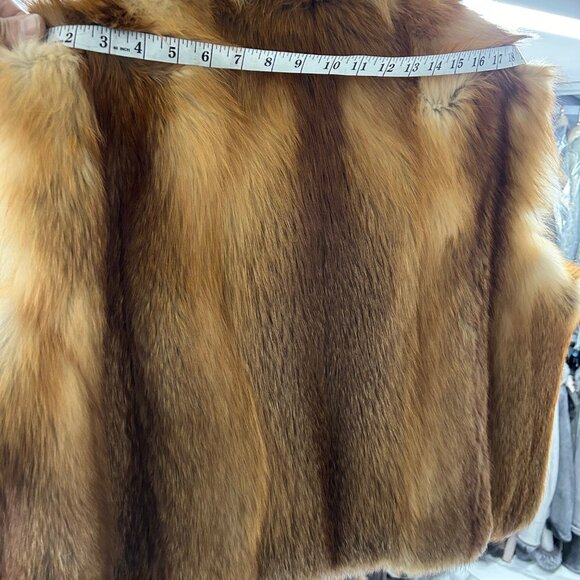 FOX, red fox vest (no sleeve) A1 condition, new was 2995 preloved now 895 - Picture 3 of 3